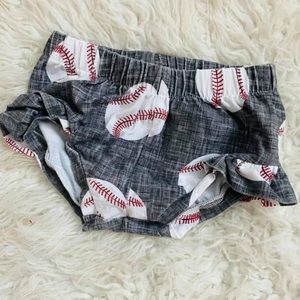 NWOT Baseball Ruffle Bummies ⚾️